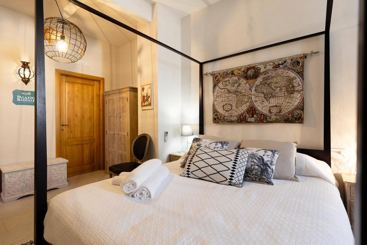 Palazzo Badiale History&Rooms Atella Luaran gambar